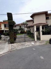 Casa en Alquiler en San Rafael Escazú, San José