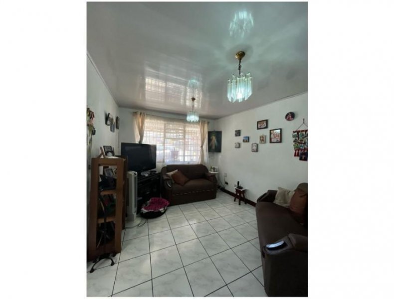 Casa en amplia en Goicoechea, San José, Costa Rica.
