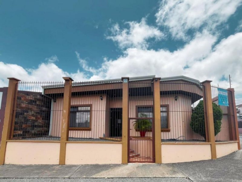 Venta de Casa en Paraíso de Cartago. RAH 25-1711