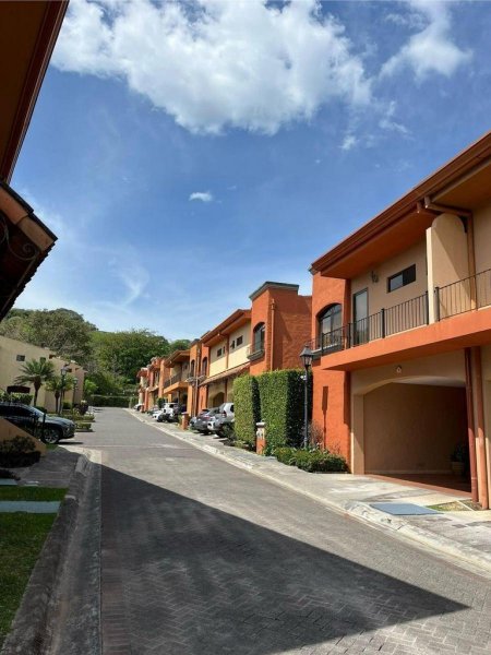 Venta de Casa en Mora, San José. RAH 25-1756