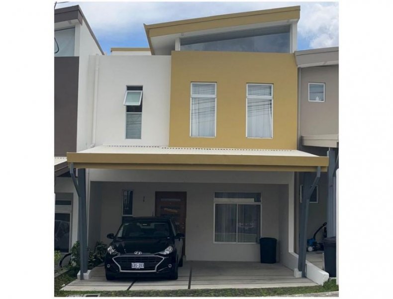 Venta de casa en condominio Barlovento, Concepción, La Unión #EL004