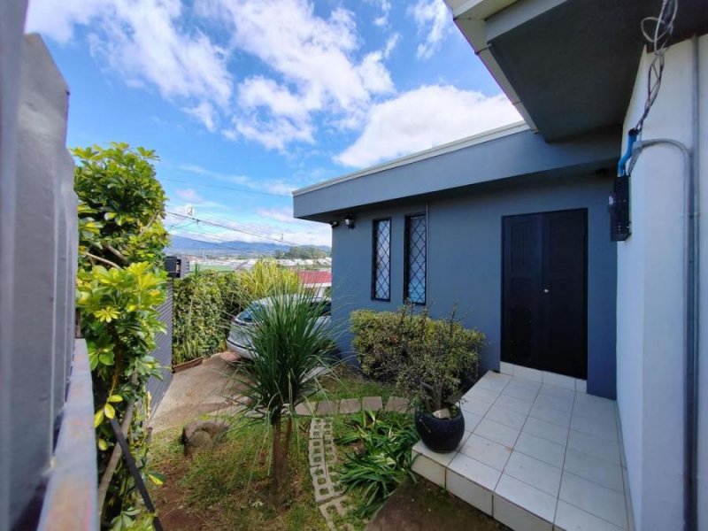 Venta de Casa + APTO en Tibás, San José. RAH 25-283