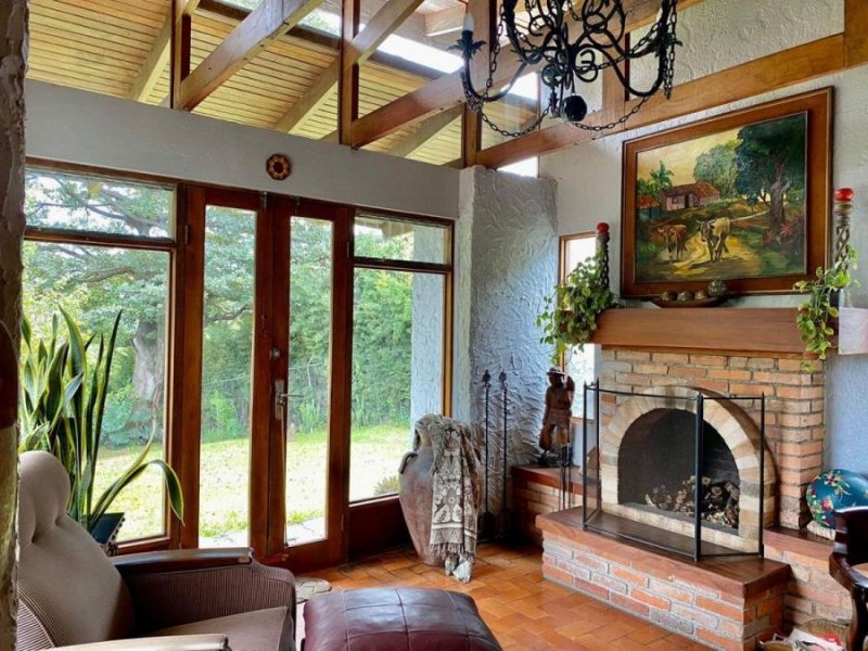 Venta de Casa en San Rafael, Escazú. RAH 25-1835