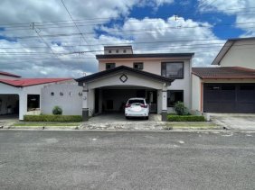 Venta de Casa en San Joaquín de Flores Heredia