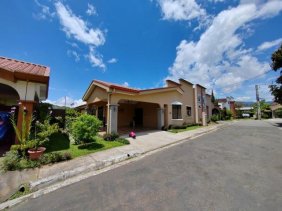 Venta de Casa en Granadilla, San José.