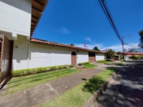 Venta de Casa en Montes de Oca, San José. 