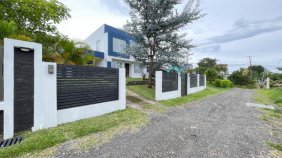 Casa en Venta en Calle Rodriguez Grecia, Alajuela