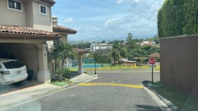 Casa en Venta en  Escazú, San José