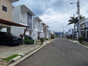 Casa en Venta en  Tres Ríos, Cartago