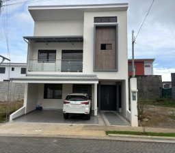 Casa en Venta en Concepción La Unión, Cartago