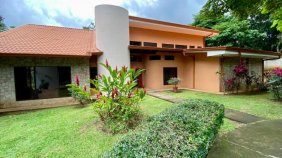 Casa en Venta en  Guácima, Alajuela
