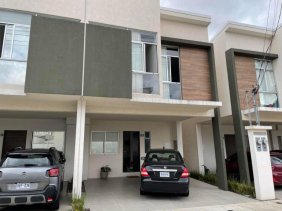 Casa en Venta en  Anselmo Llorente, San José