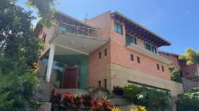 Casa en Venta en Alto de las Palomas Escazú, San José