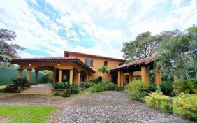 Casa en Venta en  Atenas, Alajuela