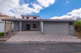 Casa en Venta en Sanchez Curridabat, San José