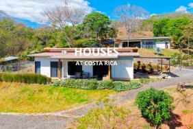 Casa en Venta en Rio Grande Atenas, Alajuela