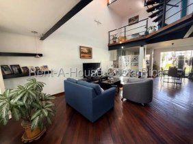 Casa en Venta en Llorente Tibás, San José