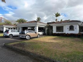 Casa en Venta en  Belén, Heredia