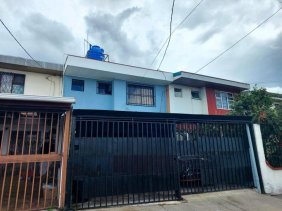 Se vende espaciosa casa en Hatillo San José 26-1895