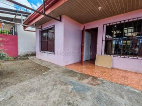 Venta de Cada en Grecia-Bolívar, Alajuela. RAH 26-1640