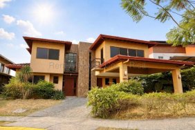 Casa en Venta en Ulloa Heredia, Heredia