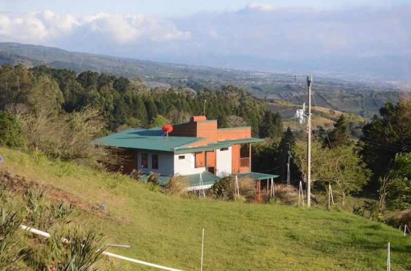 Foto Casa en Venta en San Pedro, Poás, Alajuela - U$D 235.000 - CAV18043 - BienesOnLine