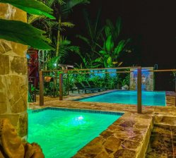 Comercio en Venta en Cocles Cahuita, Limón