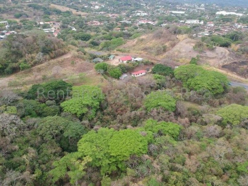 Se vende amplio lote de 3 Hectáreas en Brasil Santa Ana 24-1140