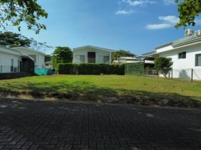 Terreno en Venta en  Tarcoles, Puntarenas