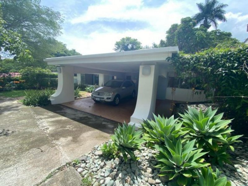 Casa en Alquiler en  Escazú, San José