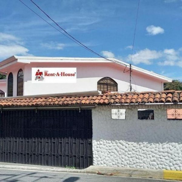 Casa en Alquiler en  Santa Ana, San José