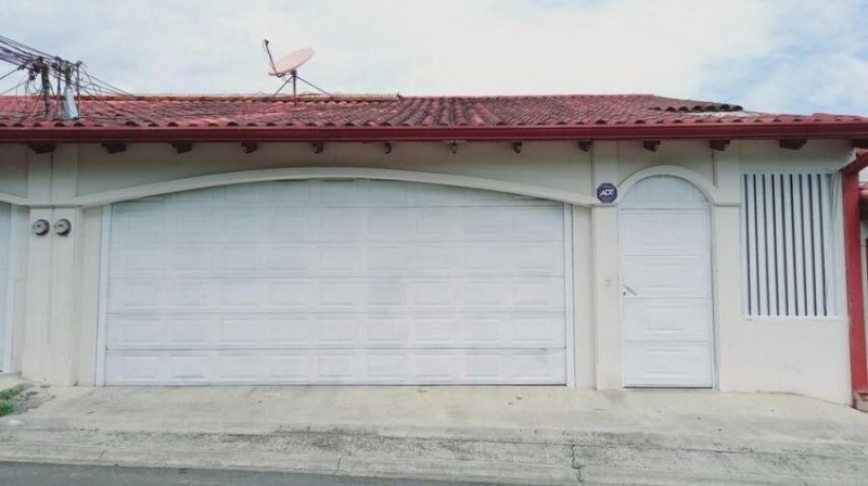 Casa en Alquiler en  Santa Ana, San José