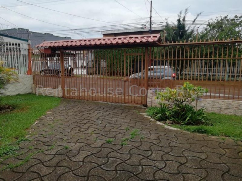 Casa en Alquiler en  Tibás, San José