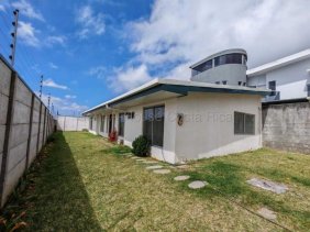 Apartamento en Alquiler en  San Isidro, Heredia