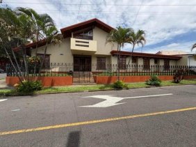 Alquiler de Casa Comercial en Alajuela. RAH 26-747