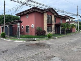 Casa en Alquiler en  Santa Ana, San José