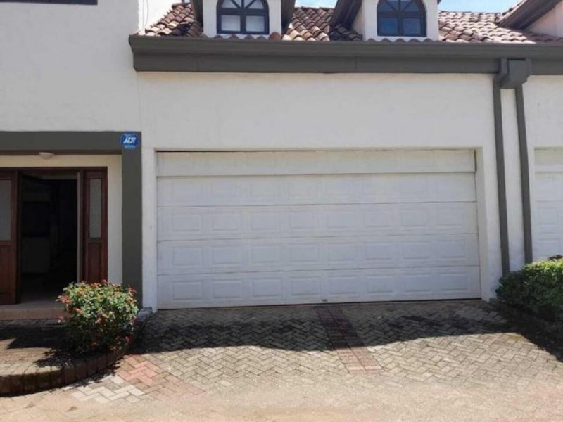 Casa en Alquiler en  Escazú, San José