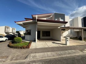Alquiler de Casa Full Amueblada en Hacienda el Coyol, Alajuela
