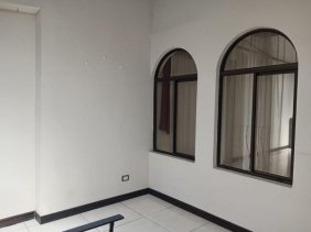 Casa en Alquiler en  El Tejar, Cartago