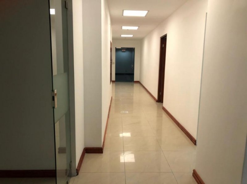 Oficina en Alquiler en Guachipelin Escazú, San José