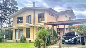 Casa en Venta en El Carmen de Guadalaupe Goicoechea, San José