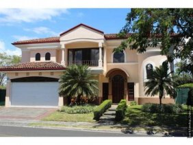 Casa en Alquiler en  Santa Ana, San José