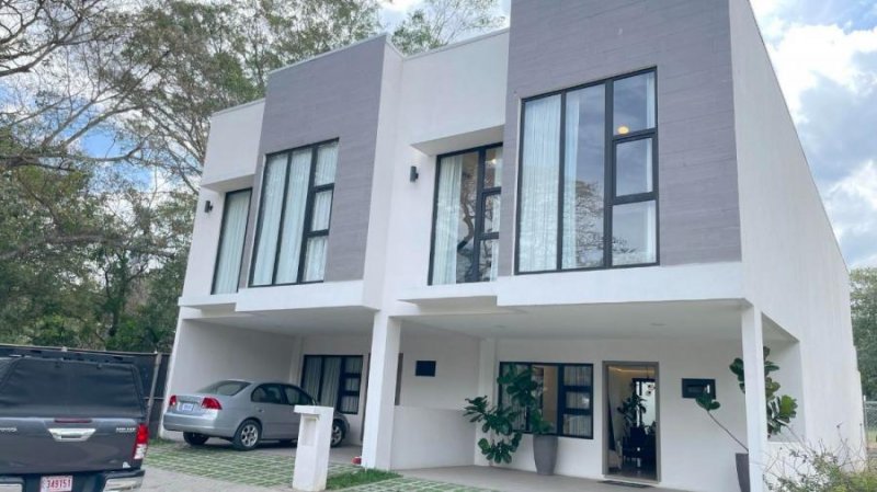 Casa en alquiler Santa Ana Condominio Santa Ana Urbano MGA
