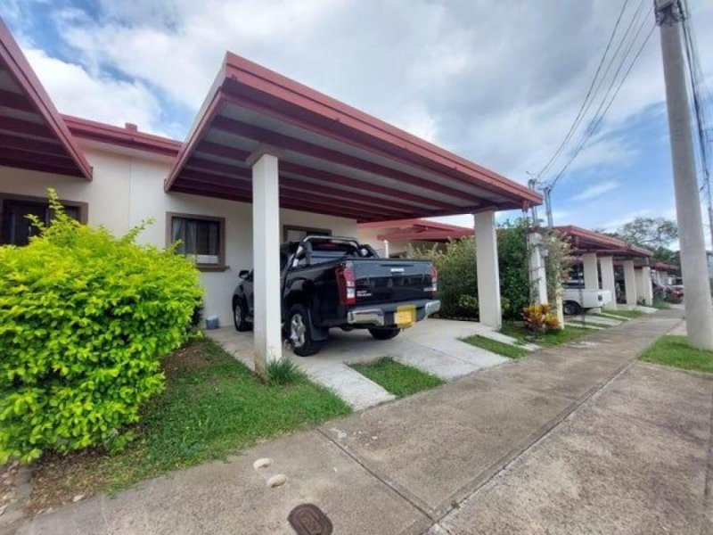 Casa en Venta en San Josecito Condominio Vila del Sendero, Heredia