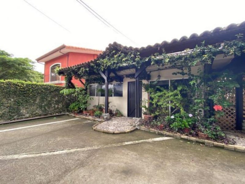 Casa en Venta en  Santa Ana, San José