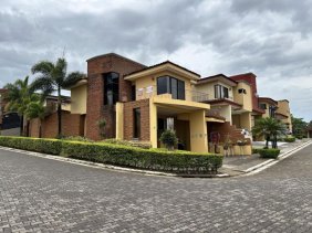 Casa en Venta en  Belén, Heredia
