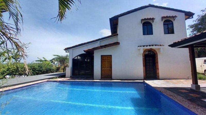 Casa en Venta en Brasil Santa Ana, San José