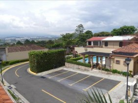 Casa en Venta en  Escazú, San José