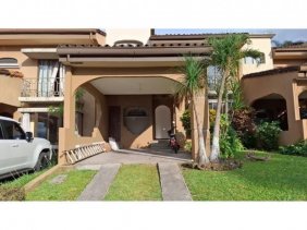 Casa en Venta en  Escazú, San José