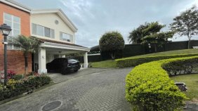 Casa en Venta en  Escazú, San José